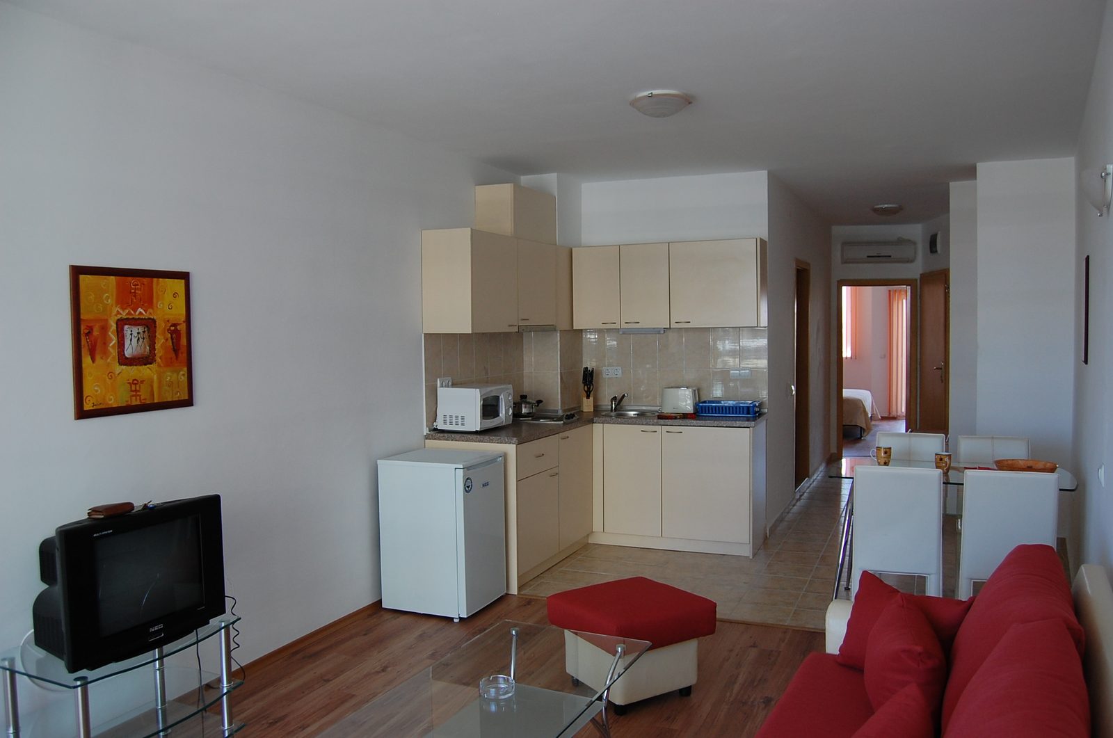 Equipped kitchenette in the apartment